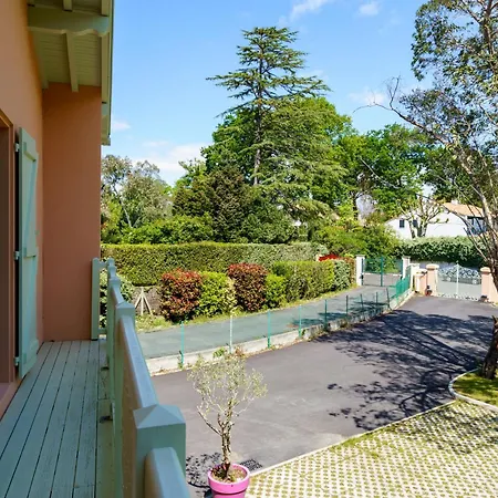 Familiale à Biarritz, Parc Privé, Pelote Basque&boulodrome Couette-café