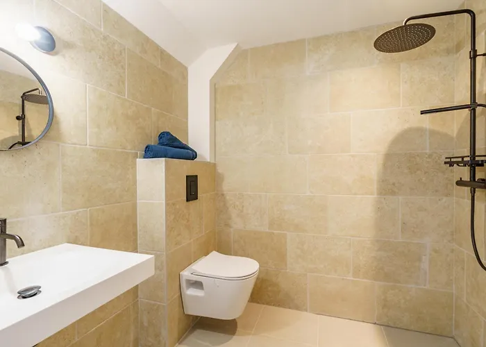 Familiale à Biarritz, Parc Privé, Pelote Basque&boulodrome Couette-café 4*